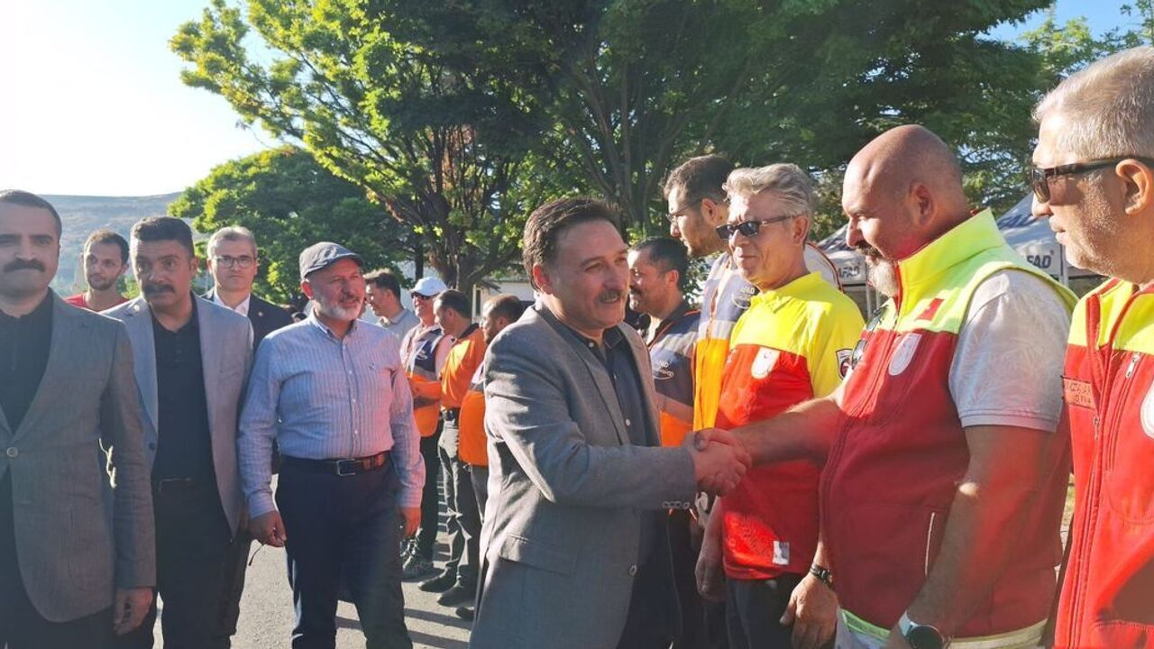 Vali Gökmen Çiçek, Havaalanı Dış Hatlar Binayı Lojistik Depo Olarak Tahsis Ettiklerini Açıkladı