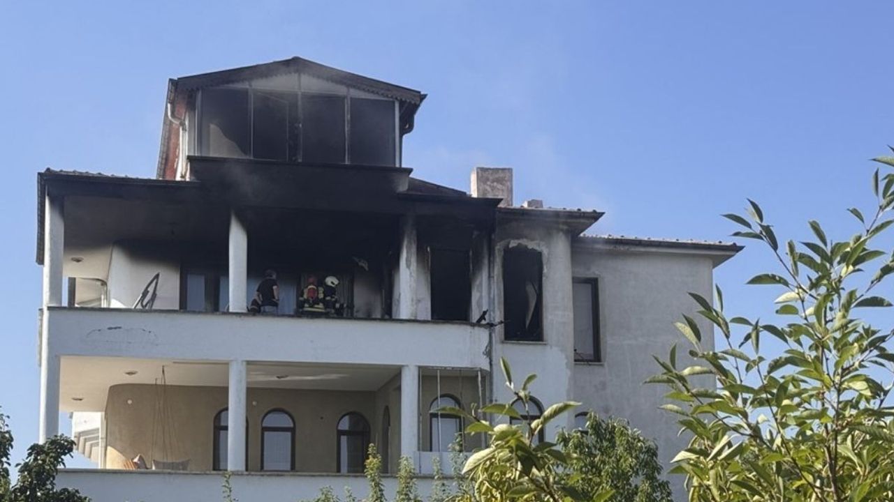 Kayseri’de Lüks Villada Korkutan Yangın