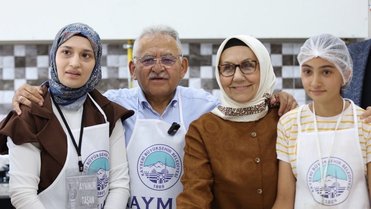 Başkan Büyükkılıç özel öğrencilerle yemek hazırladı