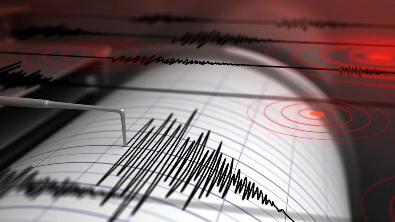 Balıkesir Sındırgı’da korkutan deprem