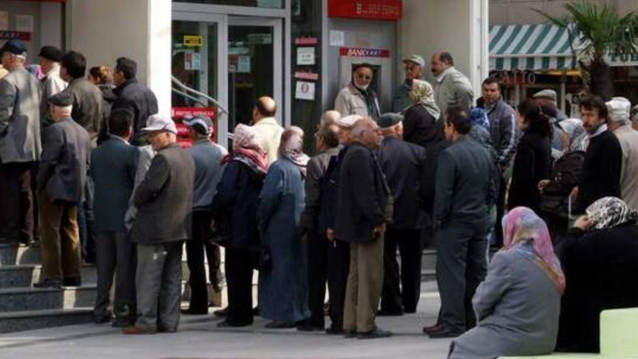 Emekliye rekor promosyon! Bankalar 30 Bin TL’yi aştı!