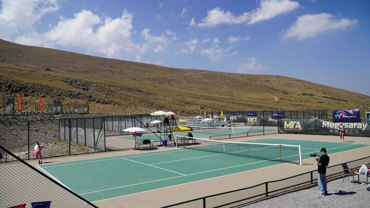 Dünyanın en iyi sporcuları Erciyes’e geliyor