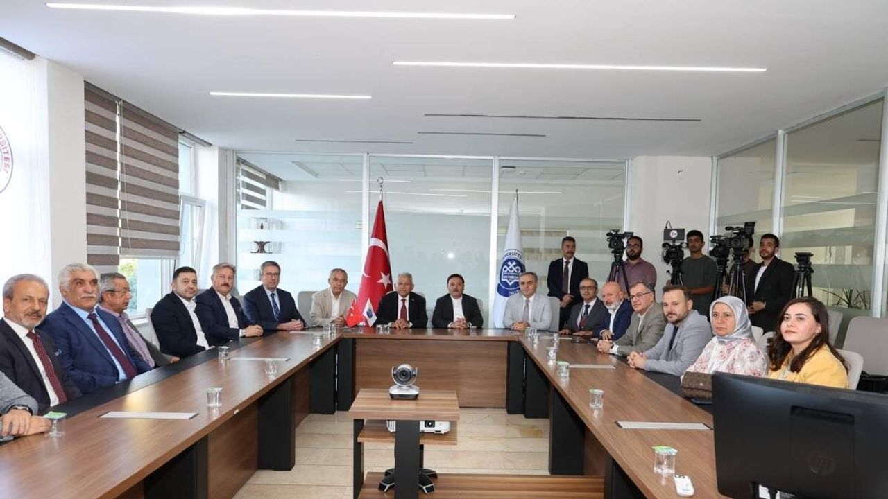 Erciyes Üniversitesi'nde yenilenen klinikler açıldı