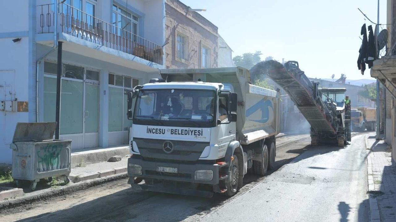 Başlık: İncesu’ya büyük yatırım: Sıcak asfalt ve altyapı çalışmaları başladı