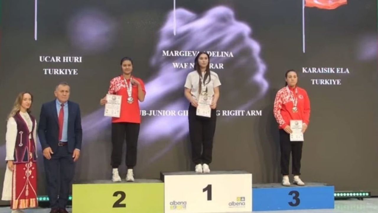 Kayseri’den Dünyaya güç gösterisi! 15 Yaşındaki genç Dünya ikincisi oldu