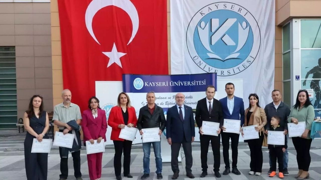 Kayseri Üniversitesi’nde Rektör-Personel buluşması