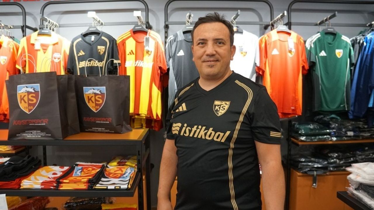 Uzman doktorun Kayserispor aşkı hayran bıraktı!