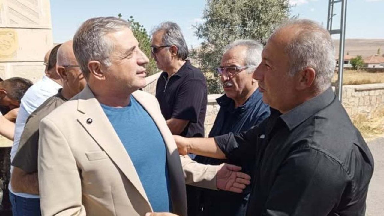 Tomarza Belediye Başkanı Osman Koç cenaze törenine katıldı