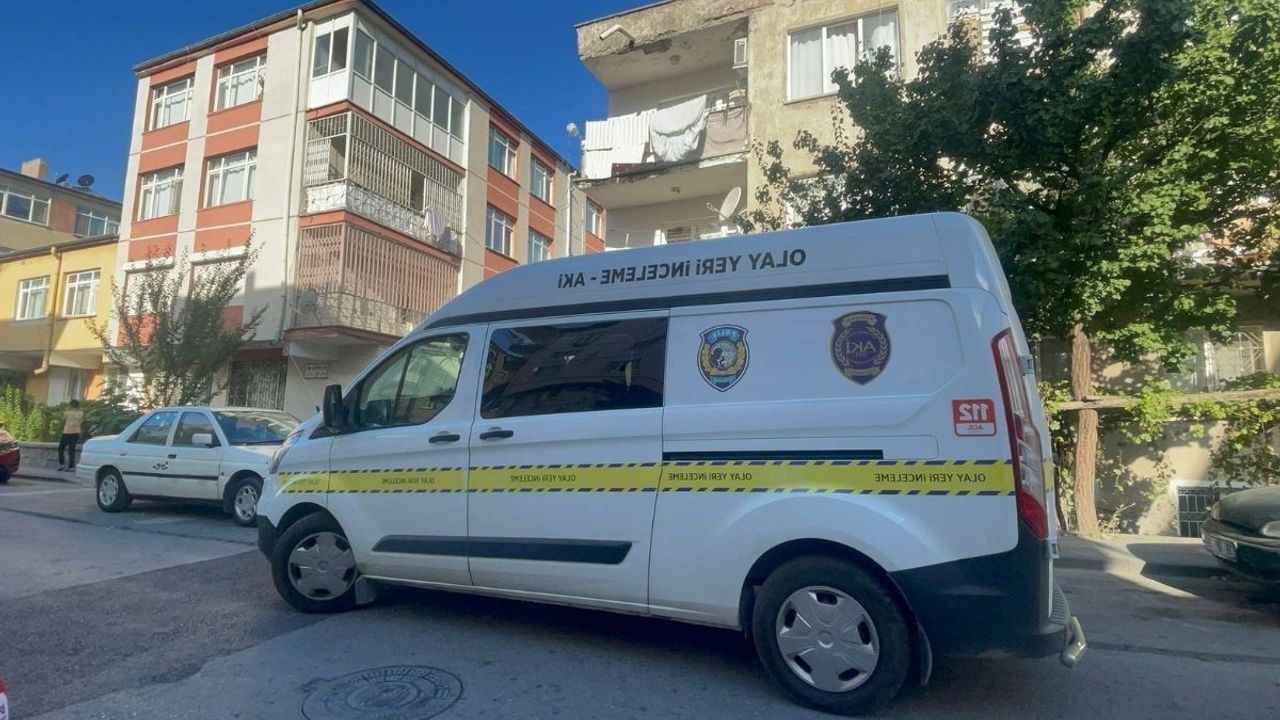 Pencereden düşen 2 yaşındaki çocuk yürekleri ağıza getirdi!