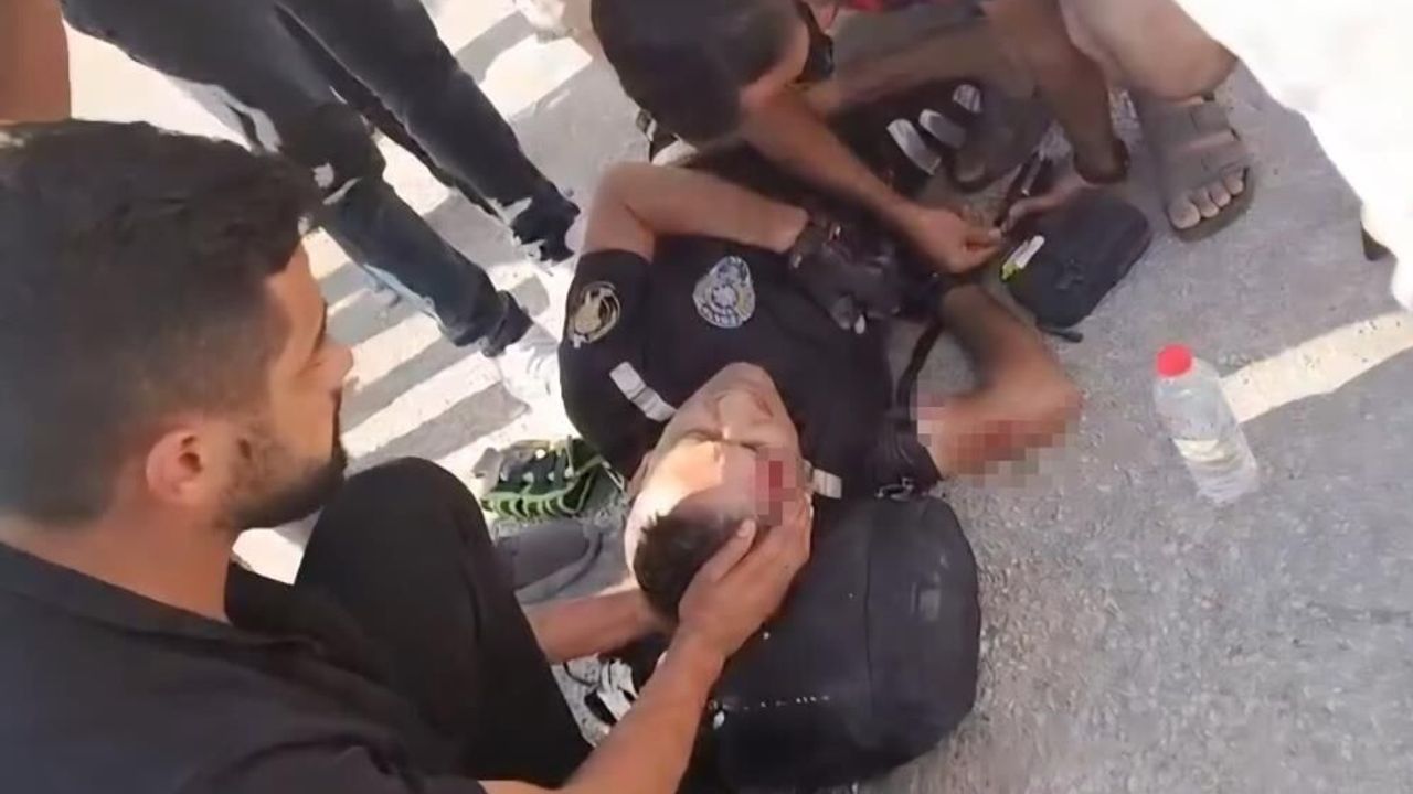 Motosikletli trafik polisi kazada ağır yaralandı