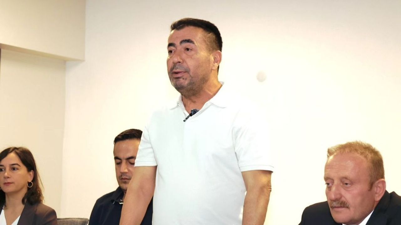 Selahattin Metin, öğrencilerin taleplerini dinledi