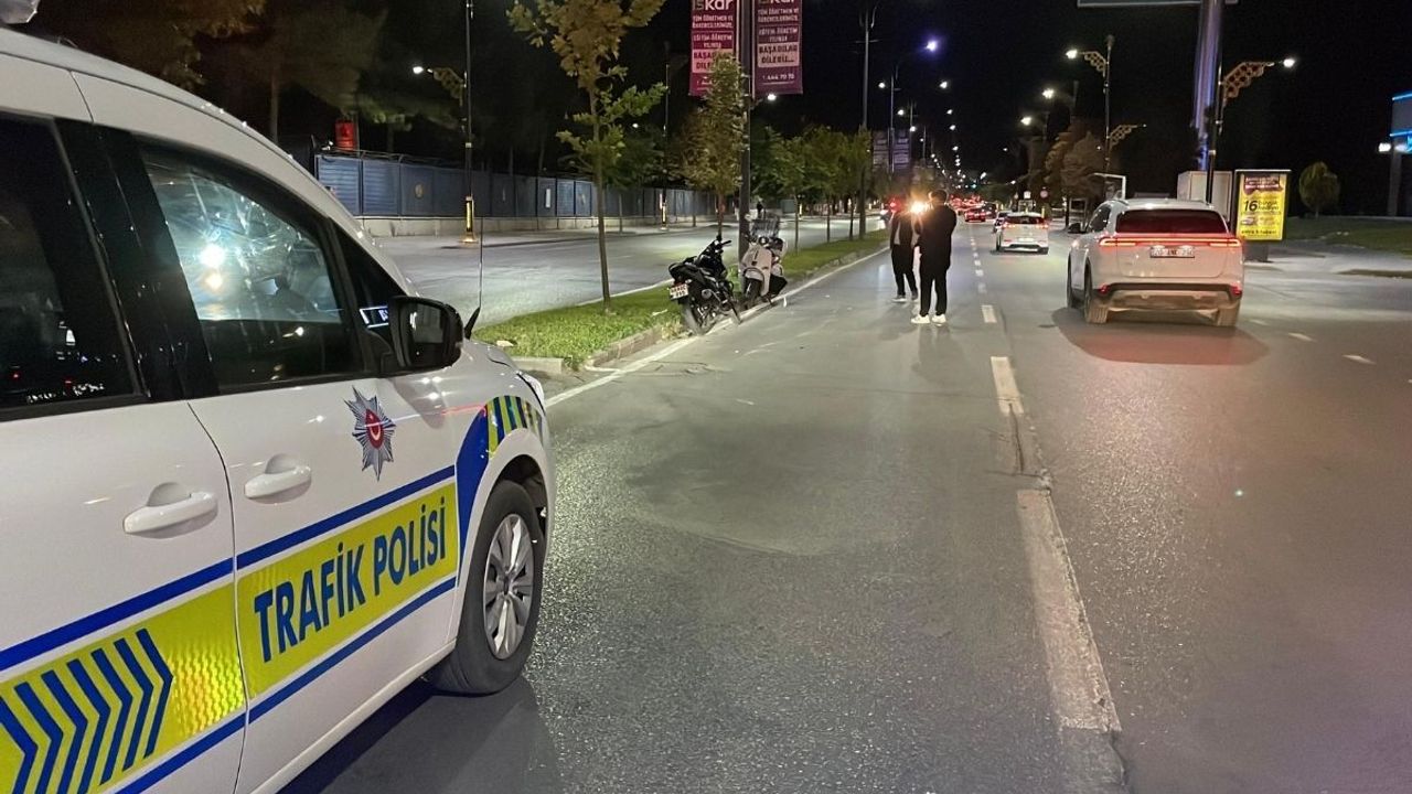 Motosikletler çarpıştı, ağır yaralı var!