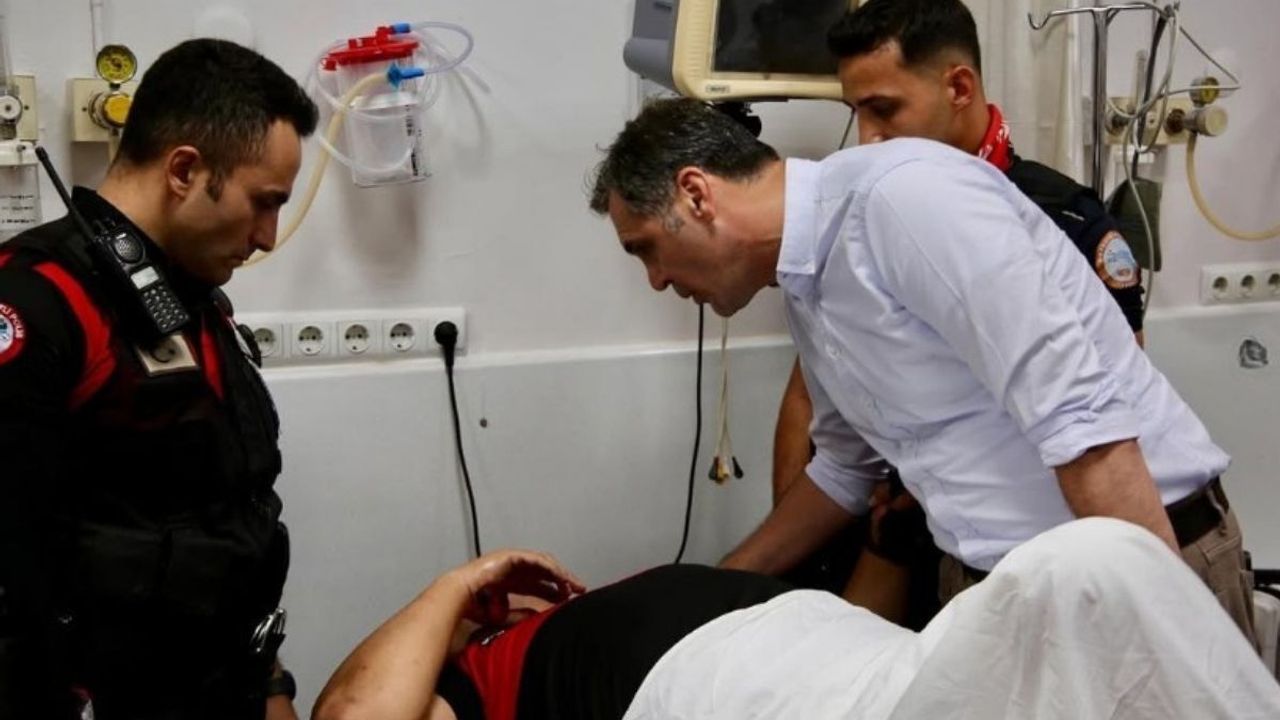 Emniyet Müdürü Atanur Aydın yaralı polisleri ziyaret etti