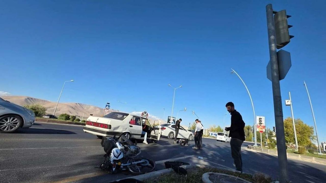 Niğde’de feci kaza: Motosiklet sürücüsü yola savruldu!