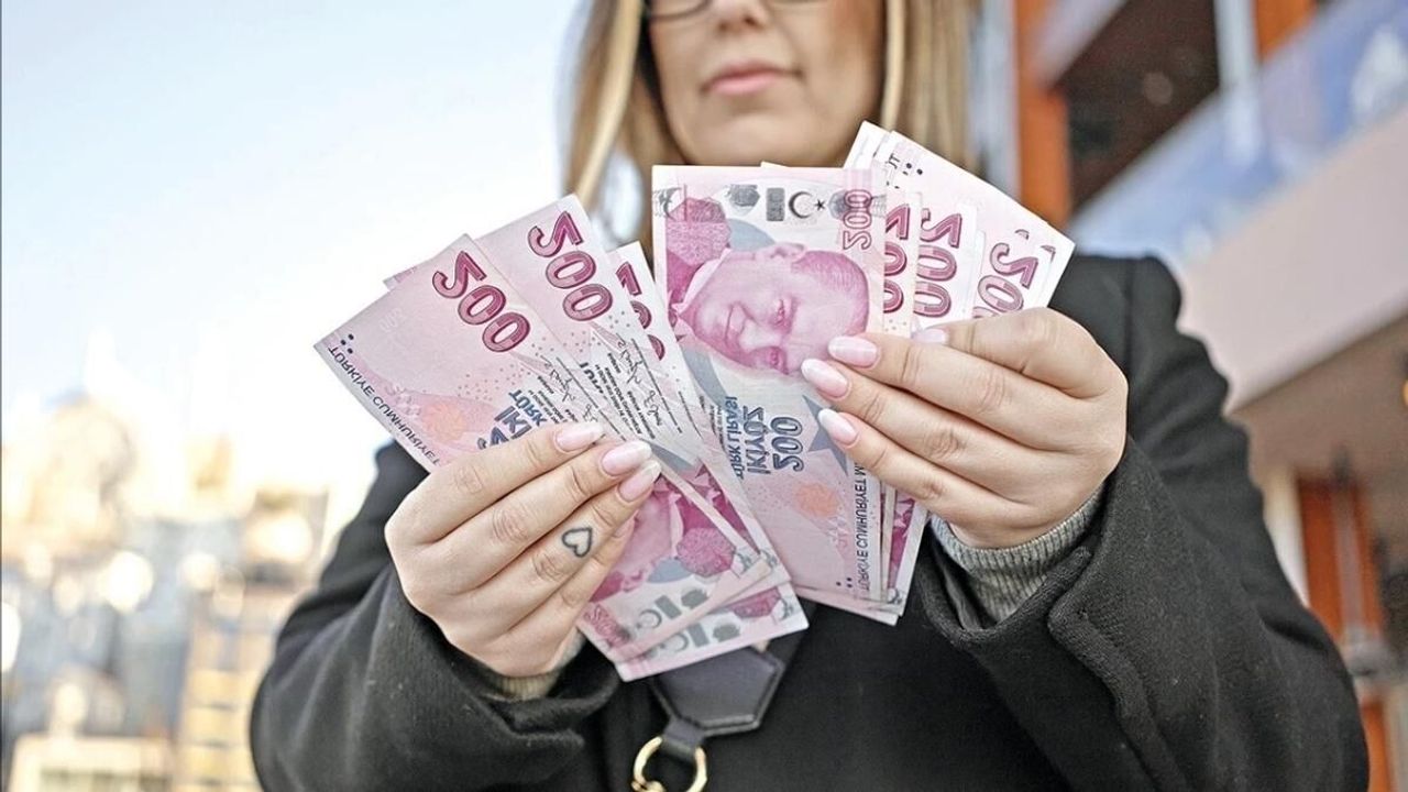 HAK-İŞ’ten hükümete çağrı: ‘Asgari ücret tespit komisyonu’nda işçiler de yer almalı!’