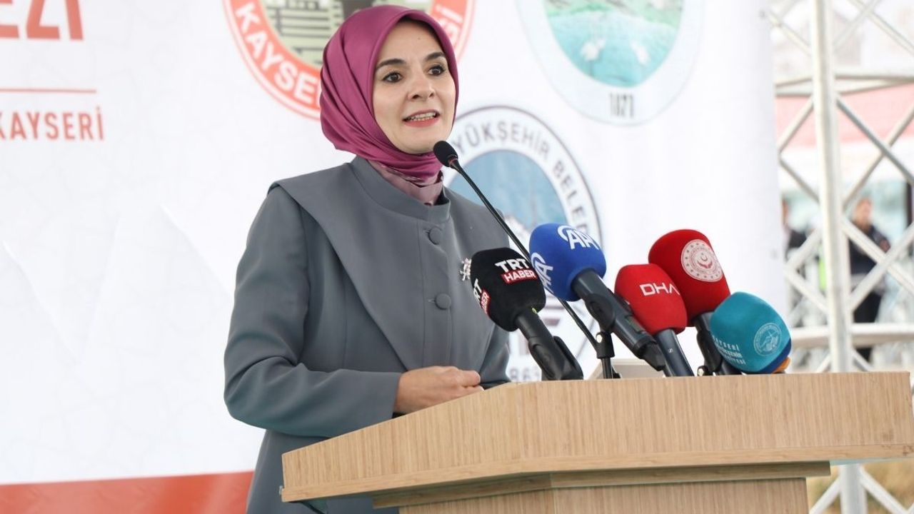 Bakan Mahinur Özdemir Göktaş Develi’de temel atma törenine katıldı