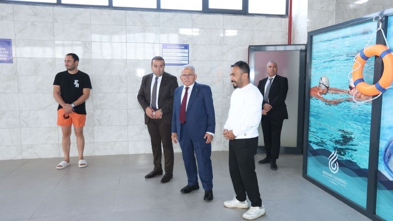 Başkan Büyükkılıç Engelsiz Yaşam Merkezi’nde özel çocuklarla buluştu