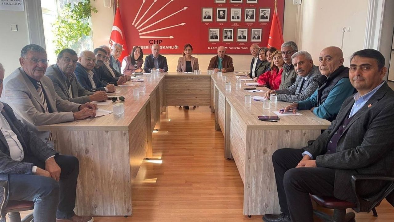 CHP Kayseri İl Başkanı Ümit Özer’den Özgür Özel’e tam destek