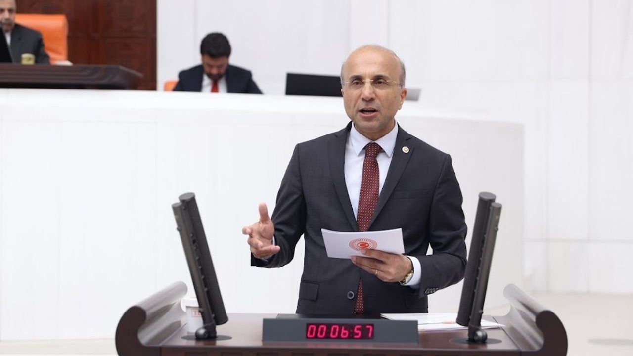 CHP Kayseri Milletvekili Aşkın Genç: Bir yazım hatası düzelir ama demokrasi gaspı kalır