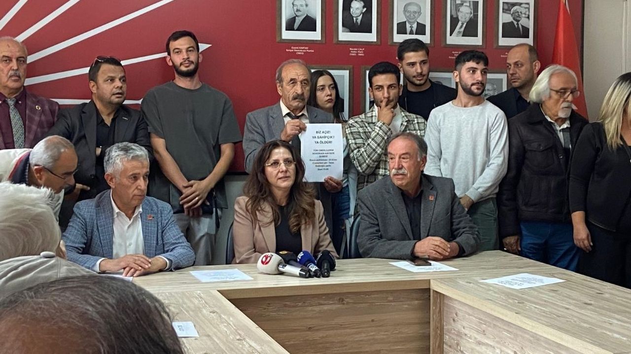 CHP Kayseri’de mazbata devri: Feyzullah Keskin törene katılmadı