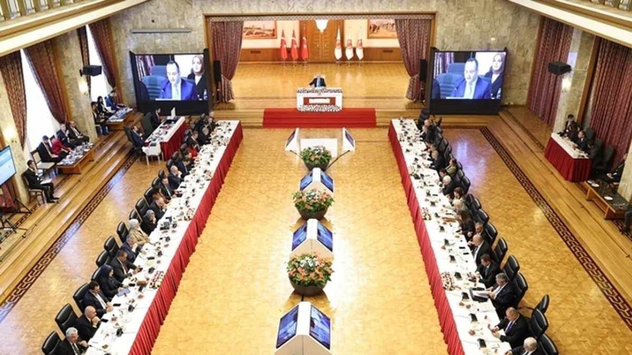 DEM Parti istedi MHP yaptı!