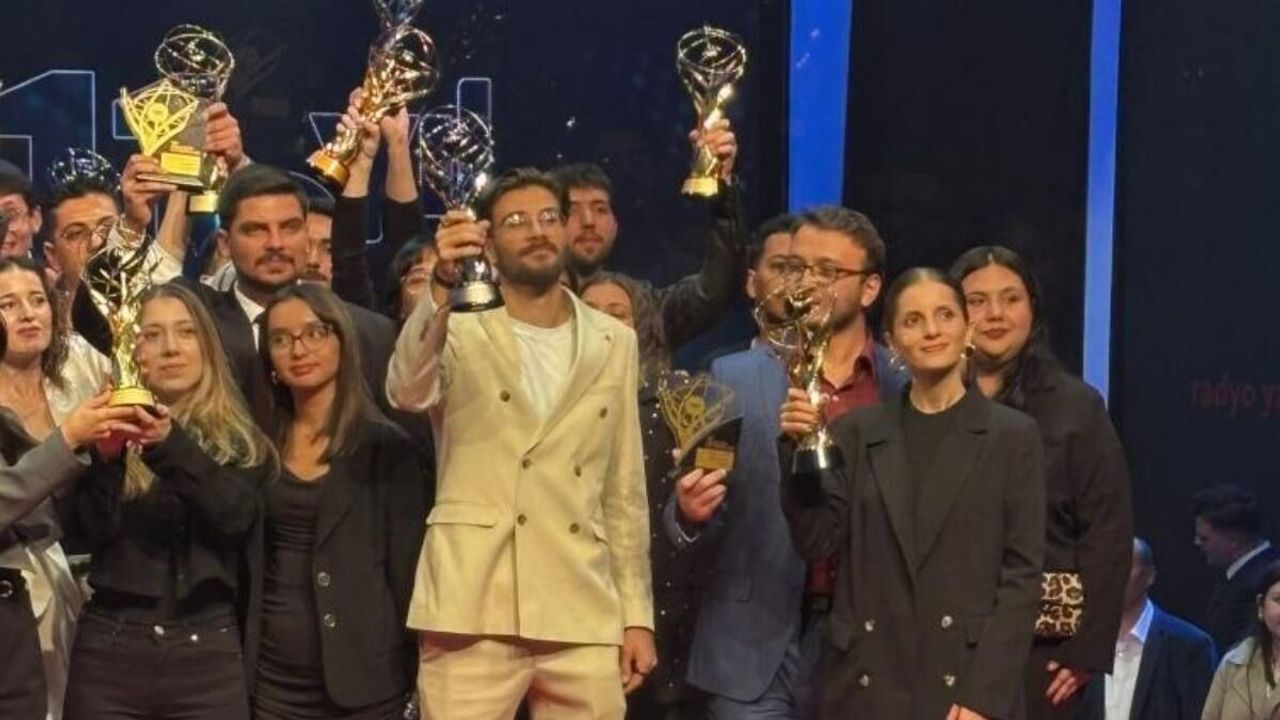 Erciyes Üniversitesi İletişim Fakültesi TRT’den iki ödülle döndü