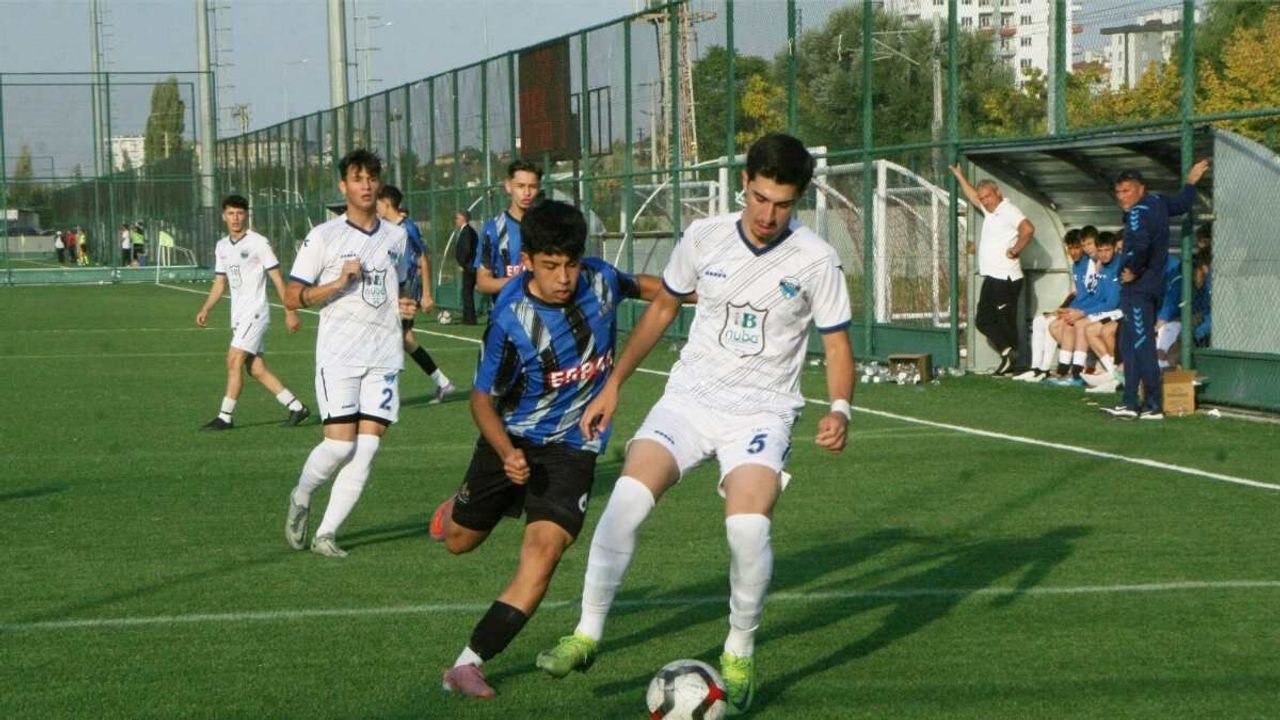 Kayseri Atletikspor’dan Esen Metal SK’ya farklı tarife