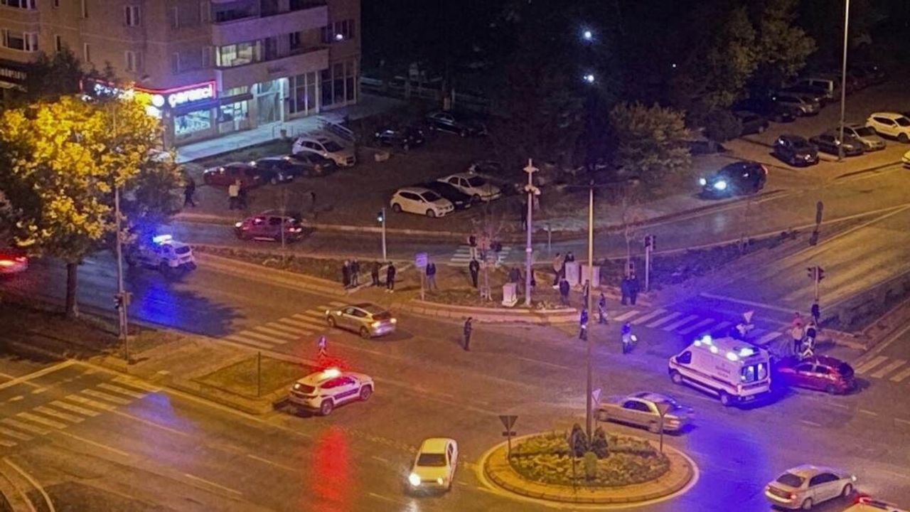 Kayseri’de Tuna kavşağı’nda feci kaza: İki kişi ağır yaralı!