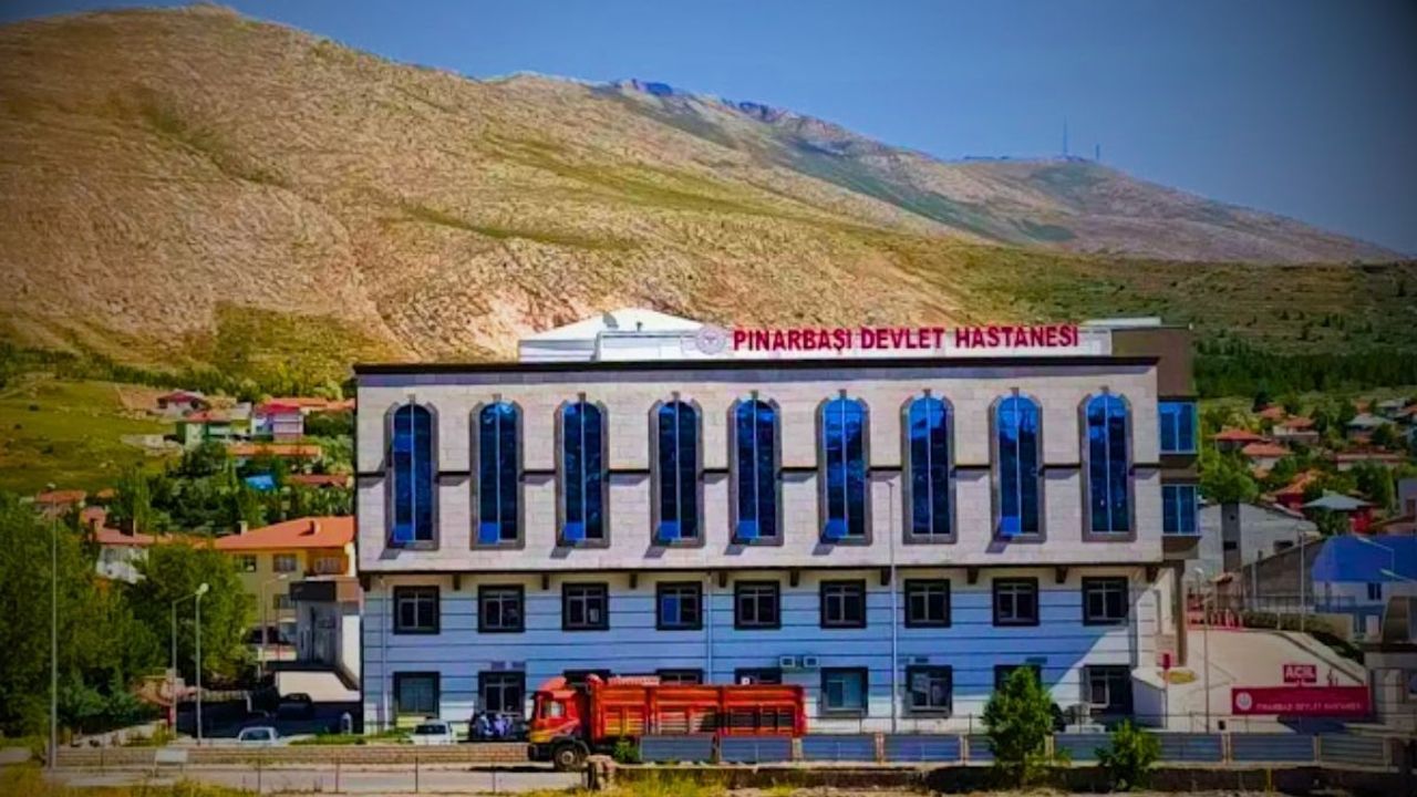 Kayseri'de dağ manzaralı dev hastaneye iki uzman doktor atandı!