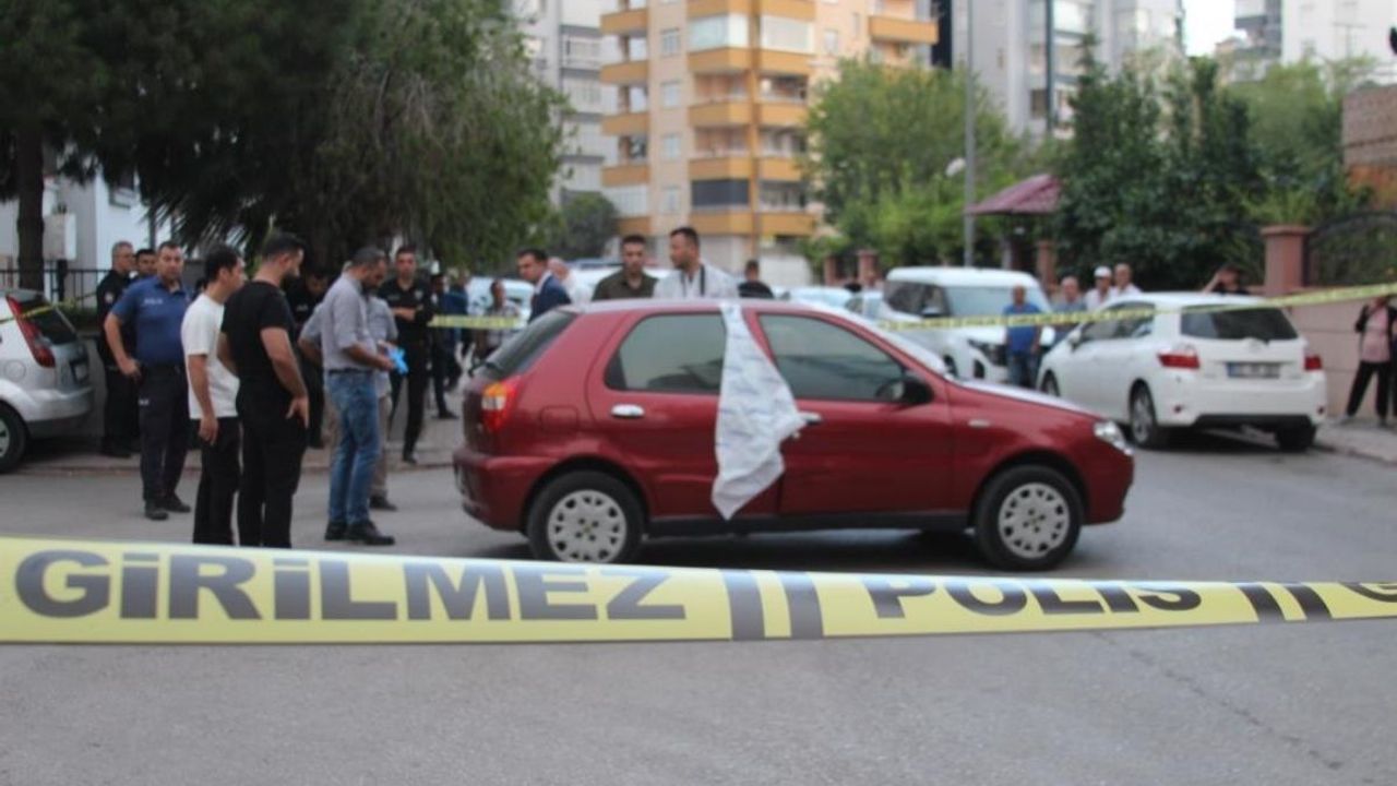 Yol ortasında şüpheli ölüm: Otomobilde ceset bulundu