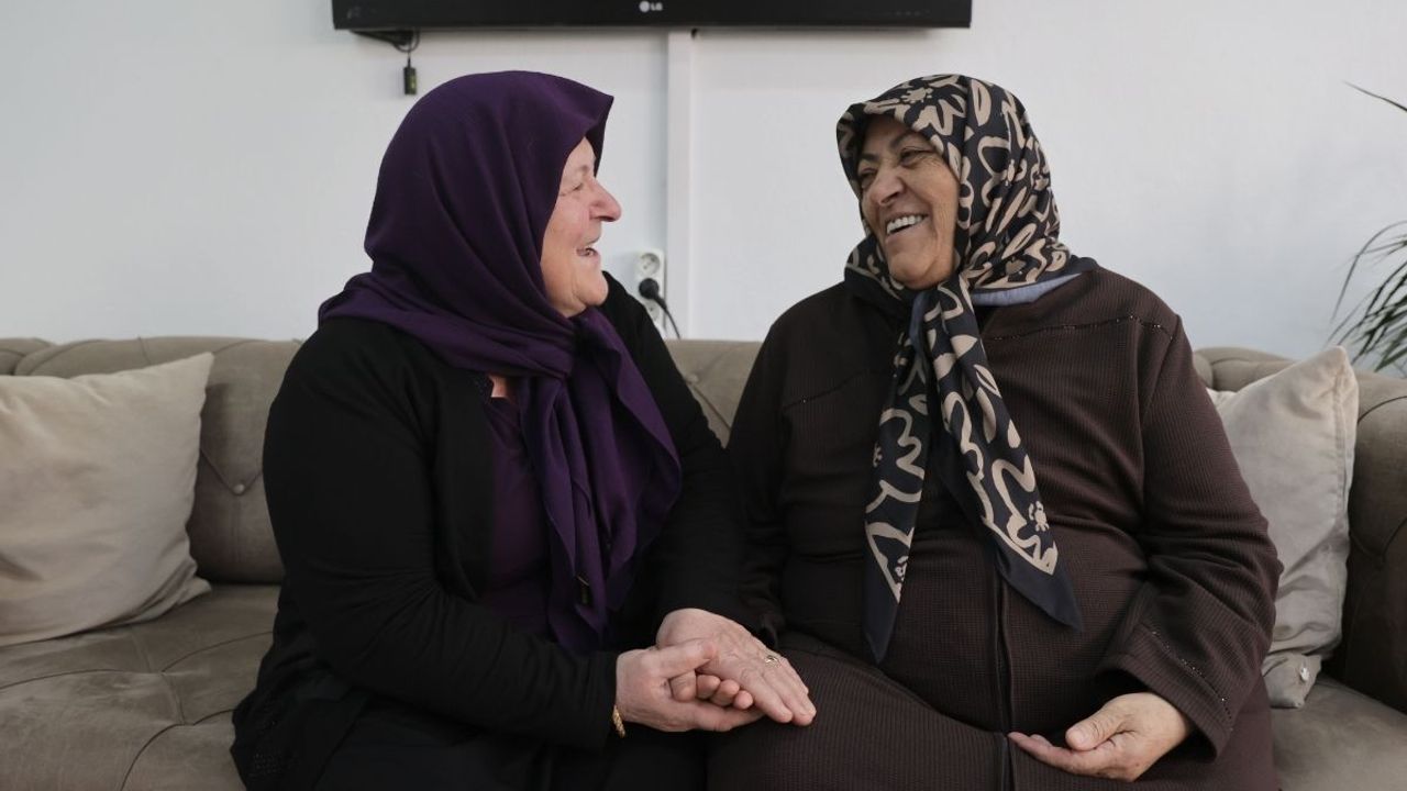 Kayseri’de erken teşhis hayat kurtardı: 2 kadın meme kanserini yendi!