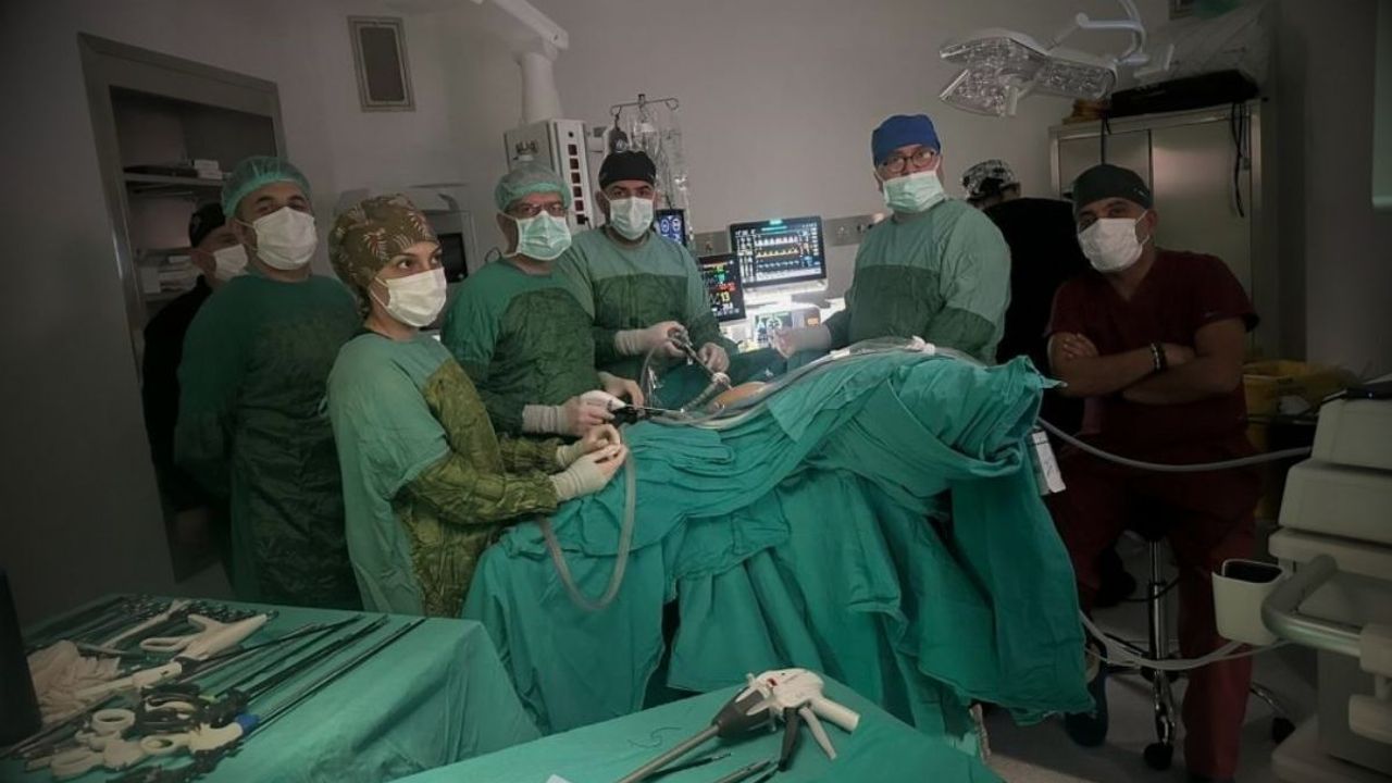 Kayseri'de de olmuştu! Rahmi olmayan kadına vajina yapıldı