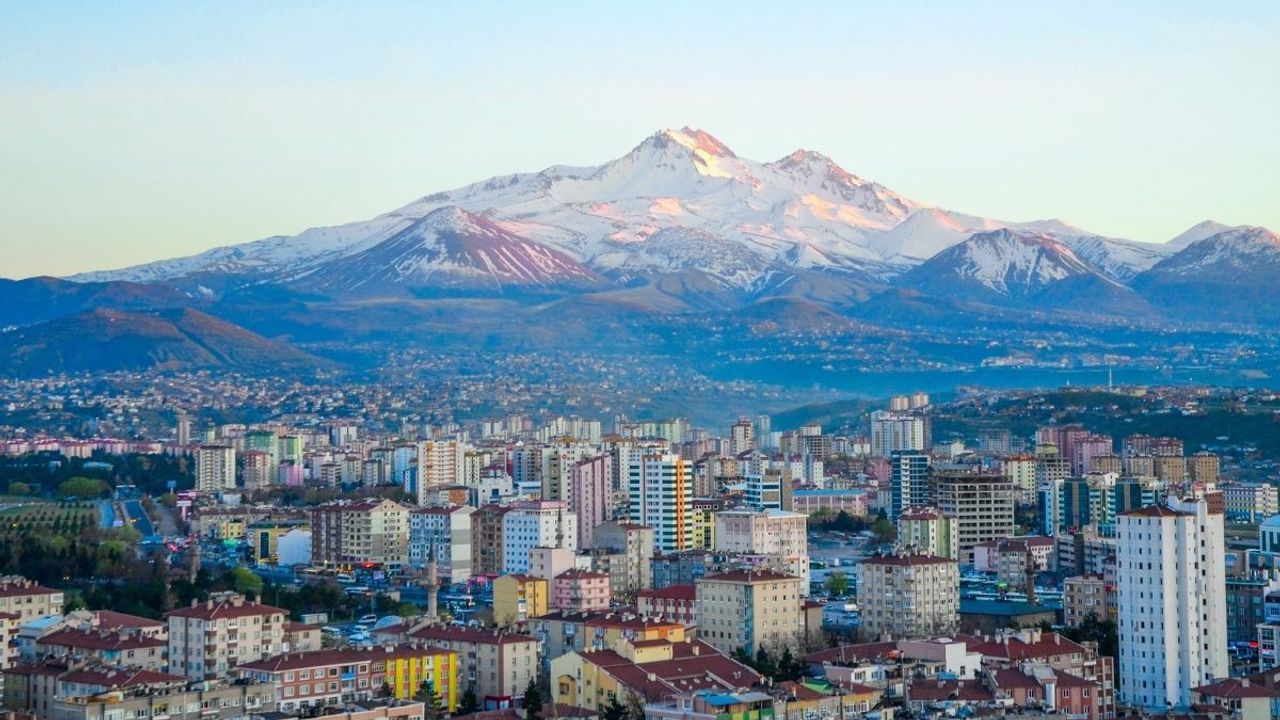 MHP Kayseri’de 'Hayırlı Günler Komşum' ziyaretleri yapacak