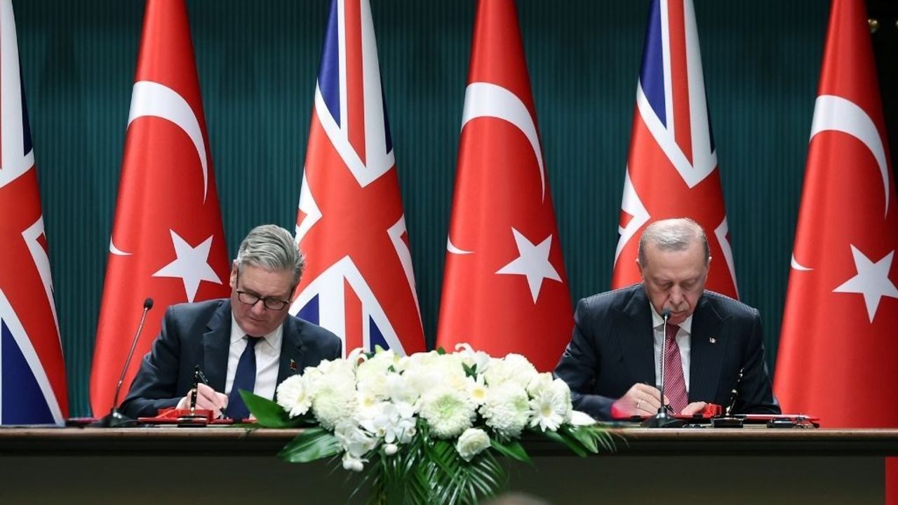 Anlaşma imzalandı : Türkiye 44 Eurofighter alacak!