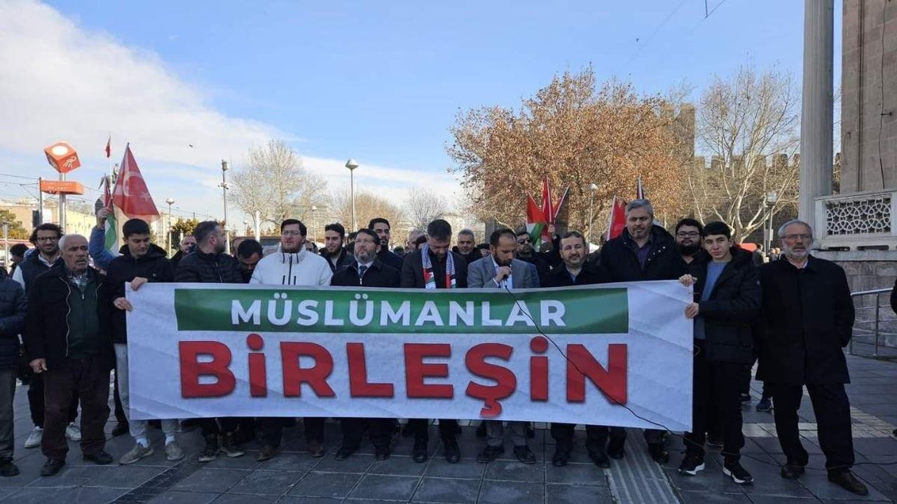 Selçuk Onat: “Bu bir savaş değil, insanlığın onurunun yok edilmesidir”