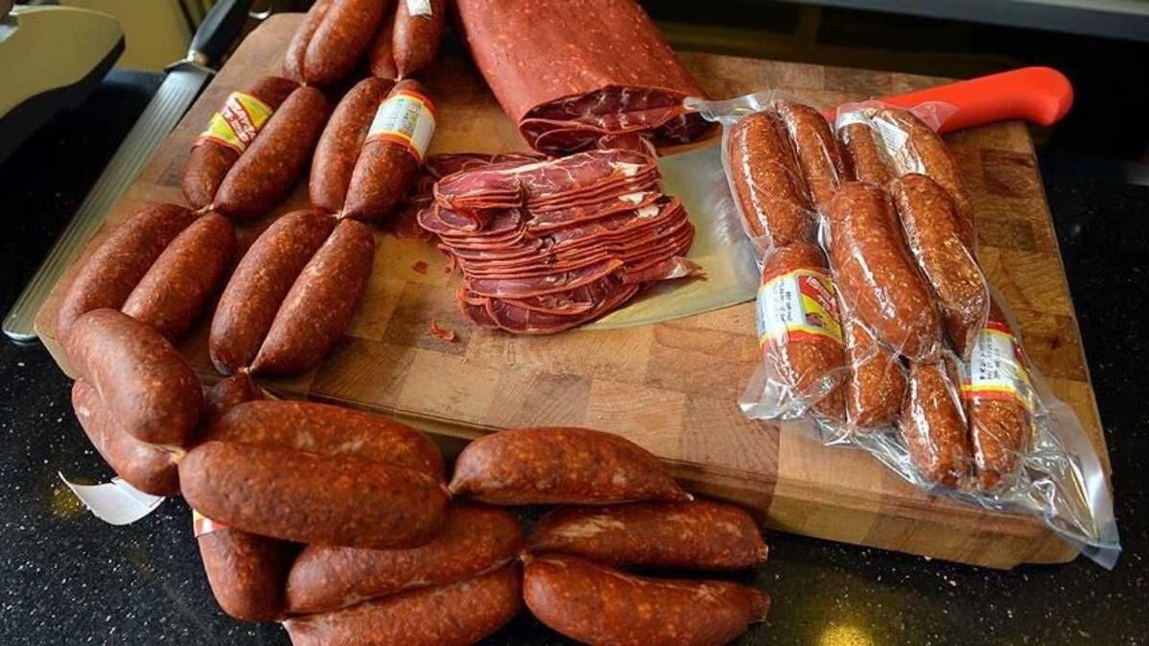 Kayseri Ticaret Borsası pastırma ve sucuk fiyatlarını güncelledi!