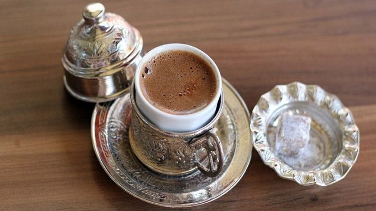Günde kaç fincan kahve içmek zararlı? Uzmanlar uyardı