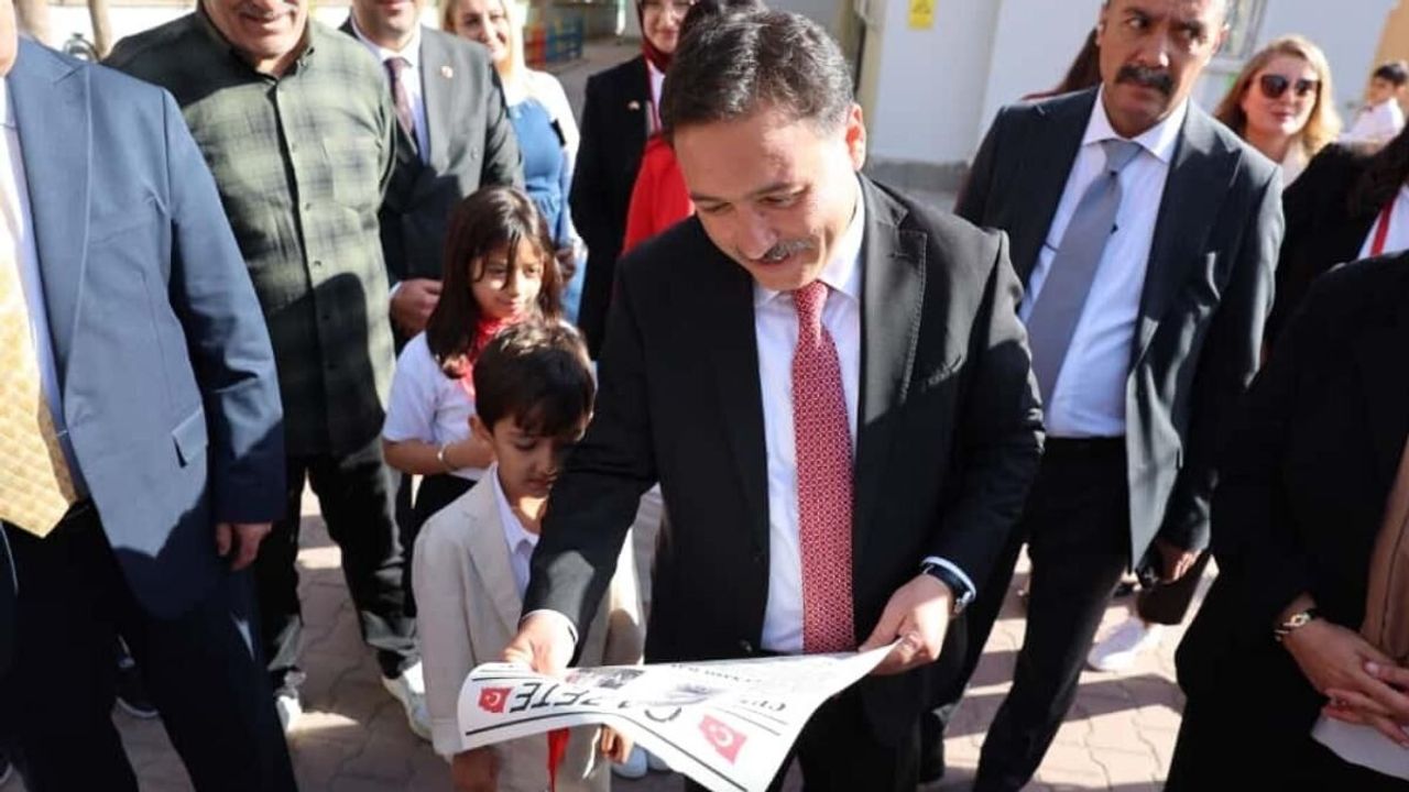 Vali Gökmen Çiçek Cumhuriyet coşkusuna katıldı!