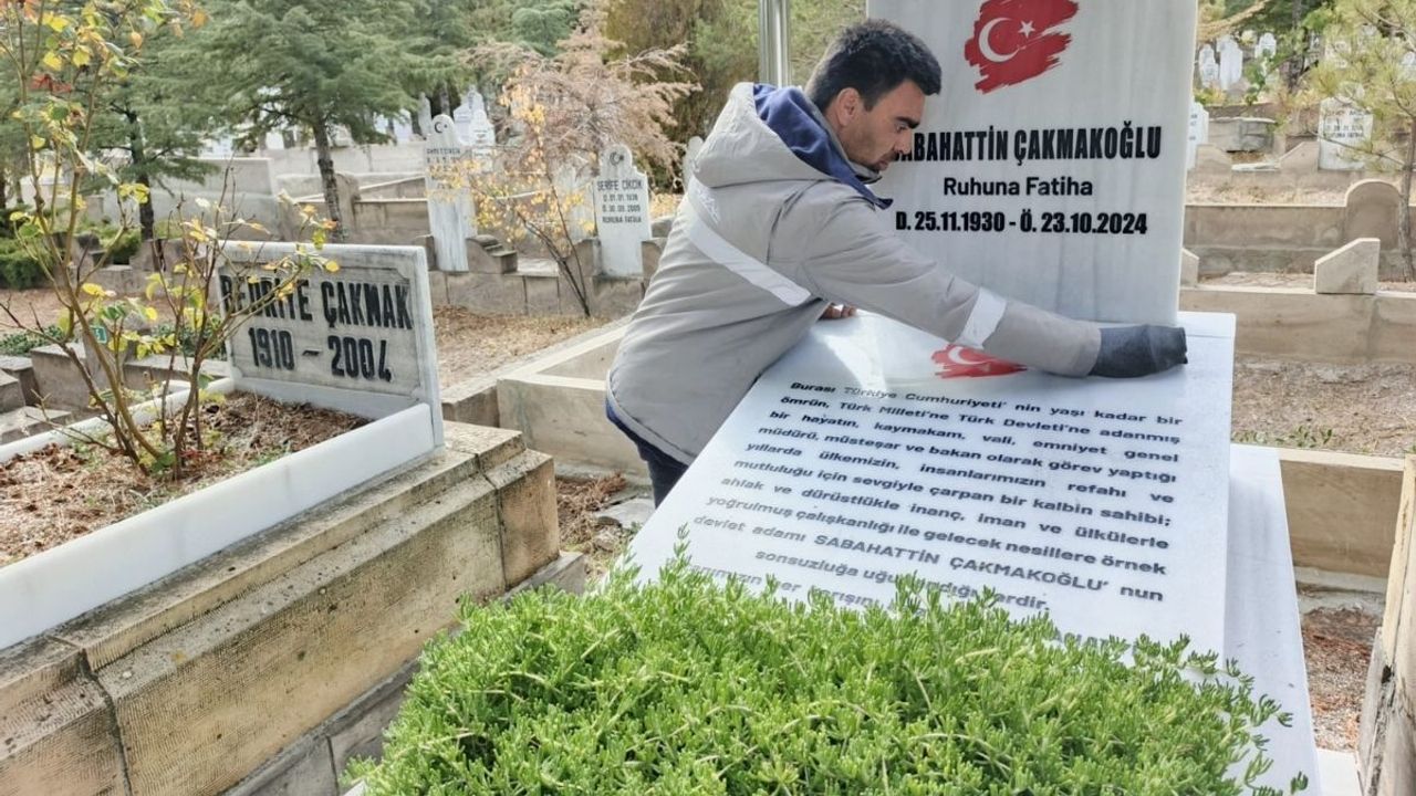 İncesu’da anlamlı çalışma! Sabahattin Çakmakoğlu’nun kabri, vefat yıldönümü için temizlendi