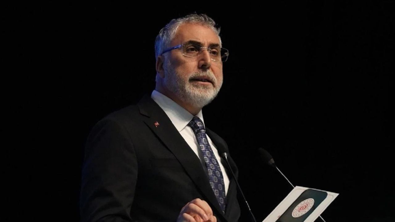 Bakan Işıkhan’dan dijital tasarruf vurgusu: Kaynakların verimli kullanılmasını sağlıyoruz!