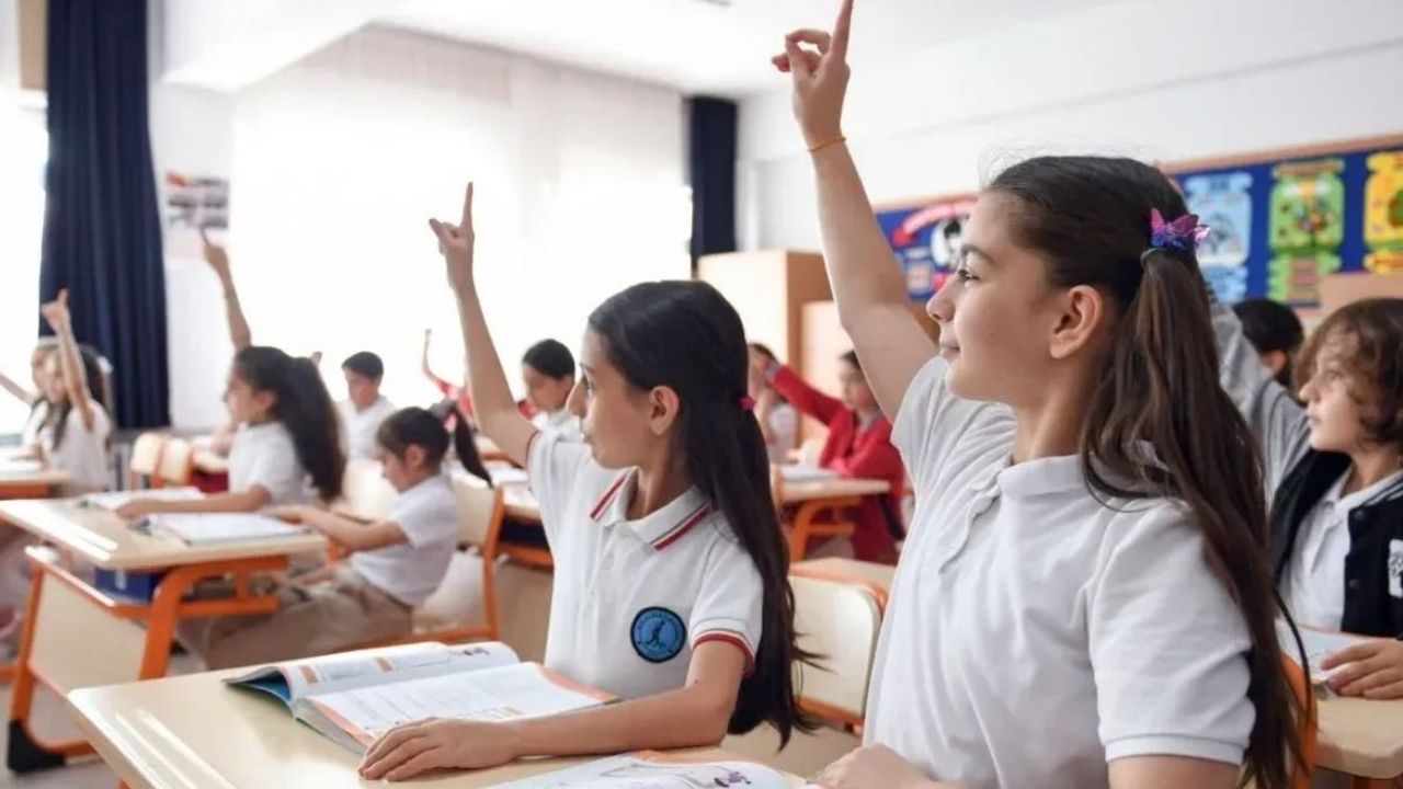 İlk ara tatil sona erdi: Okullar yeniden açıldı