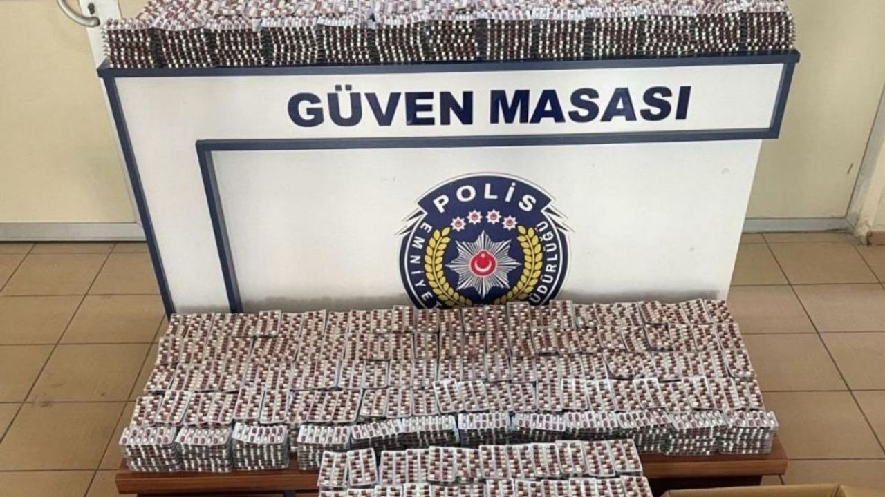 Zehir tacirinin aracından 34 bin sentetik hap çıktı