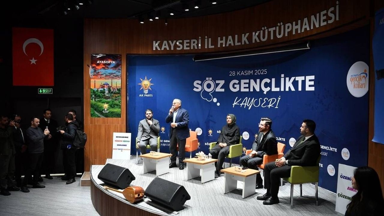 Başkan Büyükkılıç ve Ak Parti Genel Başkan Yardımcısı Fatma Betül Sayan gençlerle buluştu
