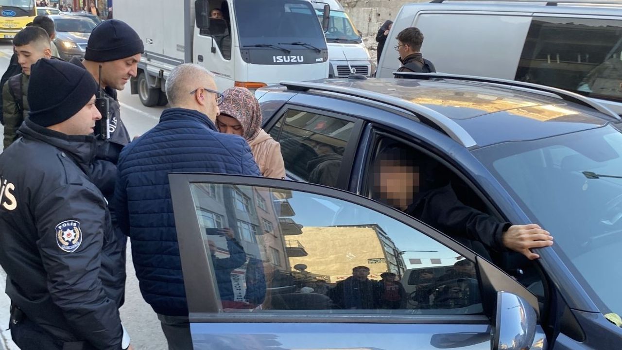 Aksaray’da 17 yaşındaki çocuk okul çıkışı bıçaklandı