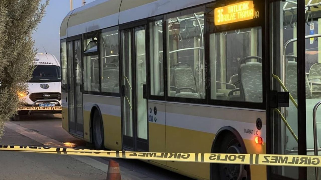 Belediye otobüsünde tartışma: 21 yaşındaki genç ağır yaralı
