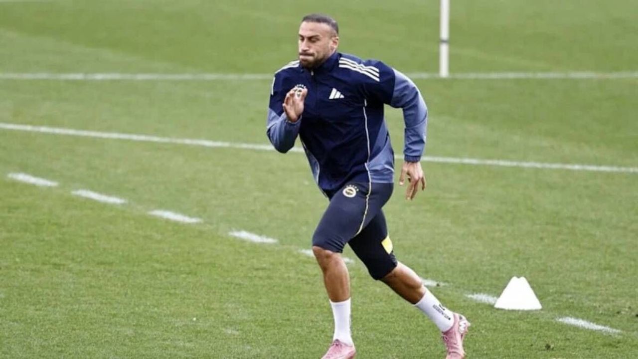 Fenerbahçe’nin yıldız golcüsü Cenk Tosun ameliyat oldu