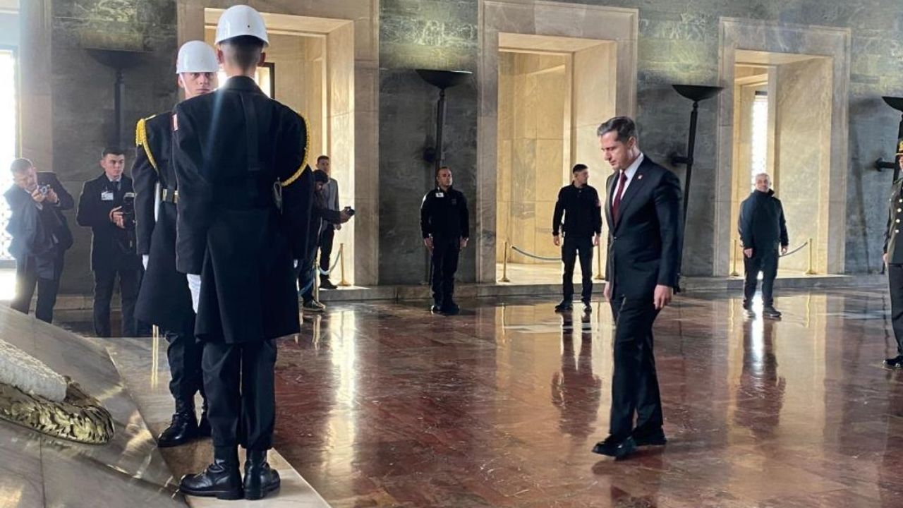 CHP’den 39. Kurultay öncesi Anıtkabir ziyareti