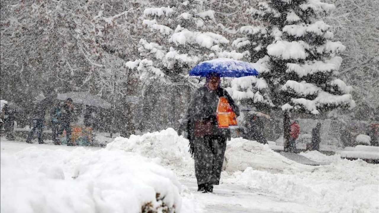 Erciyes’e kar, İlçelere sağanak! Kayseri hava durumu değişiyor