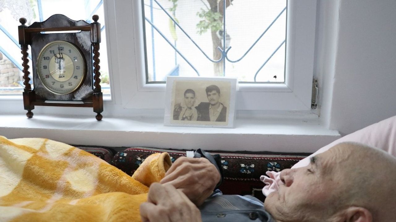 Kayseri’de 58 yıllık aşk: Eskiden beni çok kıskanırdı, şimdi dünyadan haberi yok