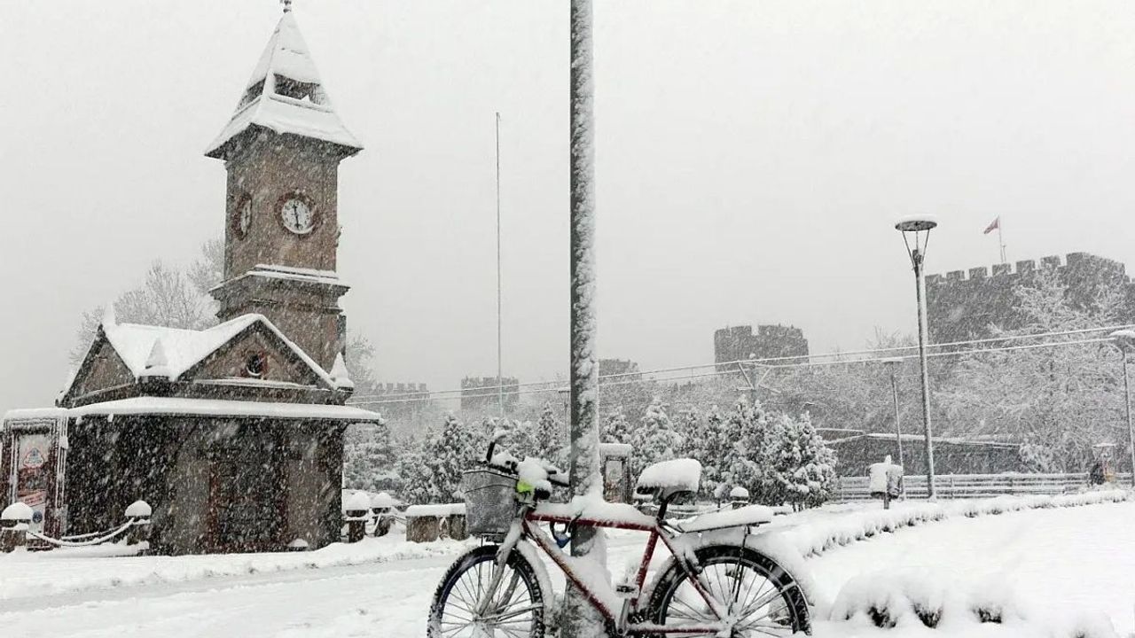 Kayseri’de soğuk hava kapıya dayandı: Kar mı geliyor?